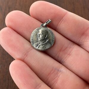 Vintage 925 Sterling Silver "Paulus VI Pont Max" Religious Round Pendant Charm
